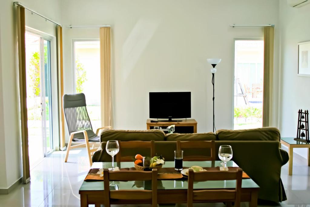 Garden Hills Villa Resort Cha-Am Rom bilde